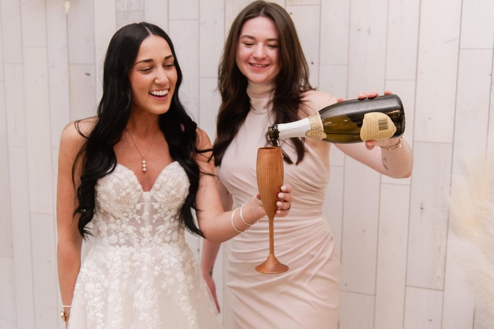Wood wine glasses for weddings