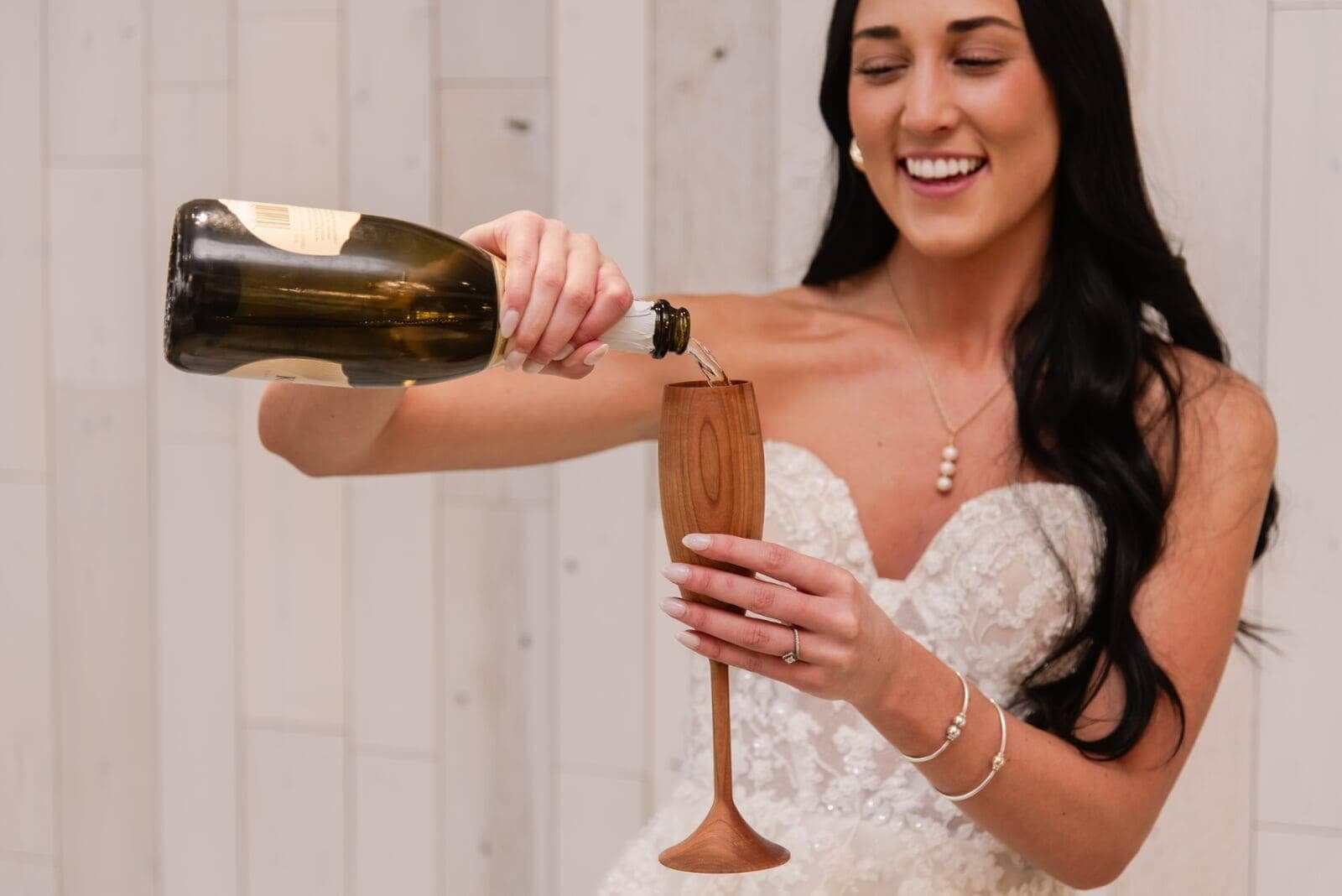 Wood wine glasses for wedding champagne
